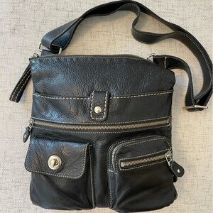 Roots Venetian Village Prince black leather crossbody bag